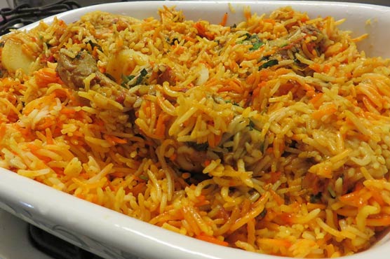 Five arrested for attempted forgery in biryani quality report