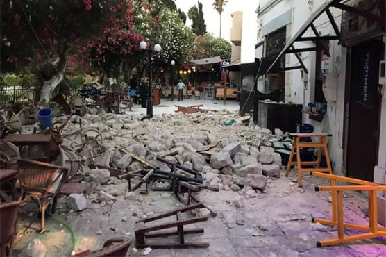 Two tourists killed as quake hits Greek, Turkish resorts