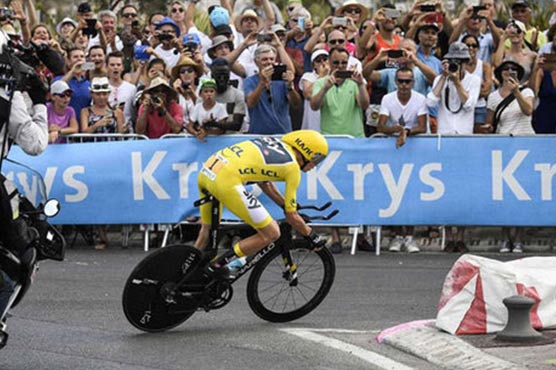 Froome on brink of fourth Tour de France crown