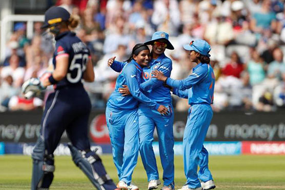 England 80 for 3 after 20 overs against India in Women's World Cup final 