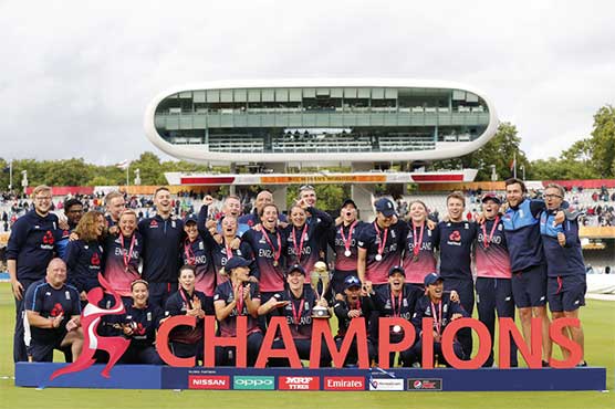 Shrubsole stars as England edge India in Women's World Cup final
