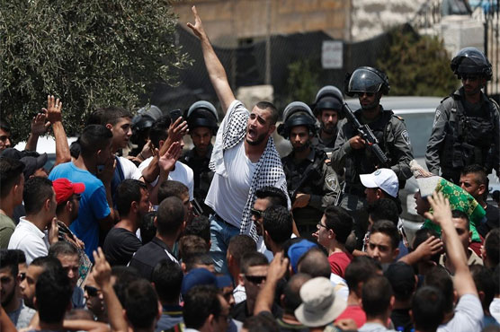 Israeli police bar men under 50 from Friday prayers at Jerusalem holy site