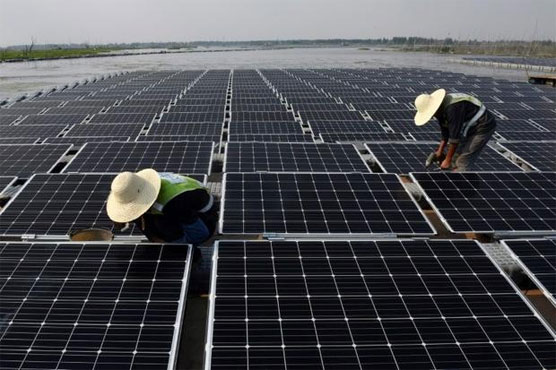 Floating solar farm reflects China's clean energy ambitions