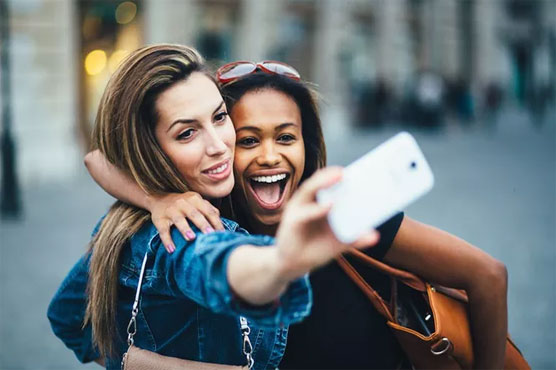 Taking selfies could give you epilepsy fits