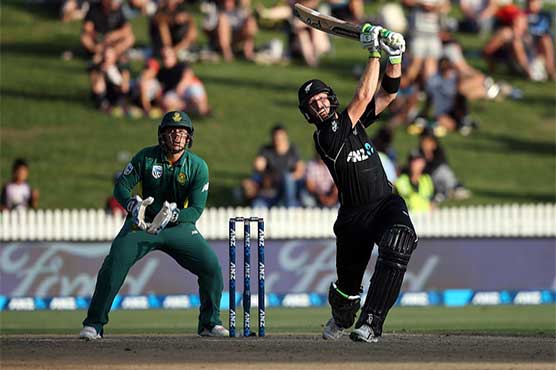 New Zealand beat South Africa by seven wickets in fourth ODI
