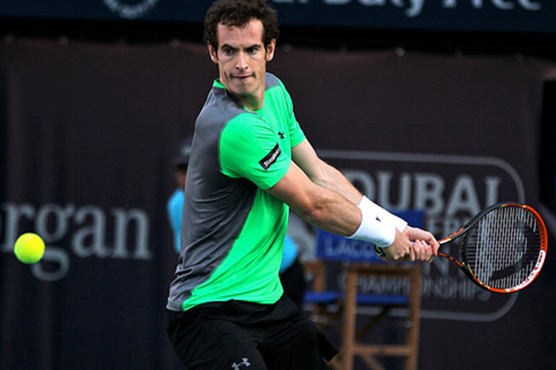 Murray races into Dubai quarters