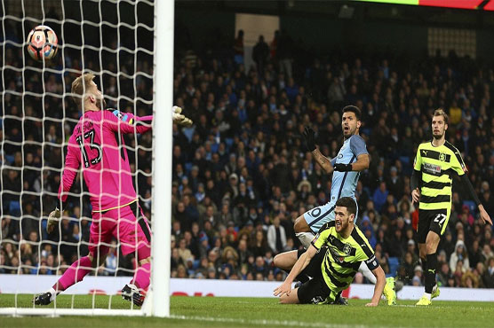 Football: Aguero ends drought in City cup romp