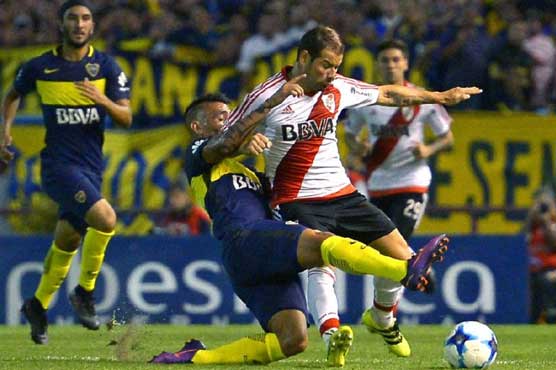 Football: Argentina pays players to avert strike