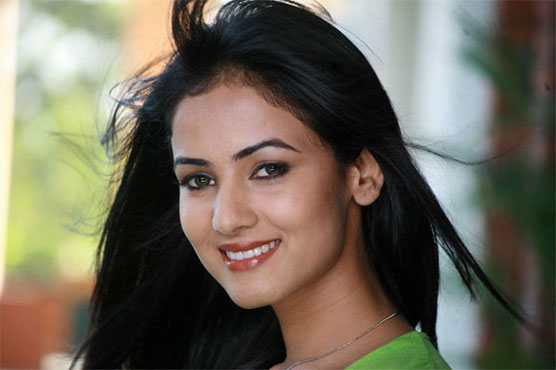 Indian actress Sonal Chauhan harassed by show organizer in Jaipur