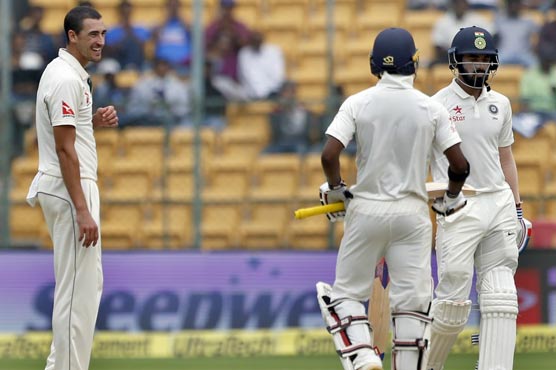 India 213-4 at stumps, lead by 126 runs against Australia