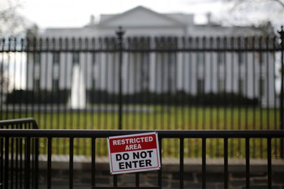 Man faces 10-year sentence after scaling White House fence