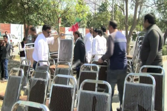 Doors of hall closed for PTI workers' convention in Lahore's Township