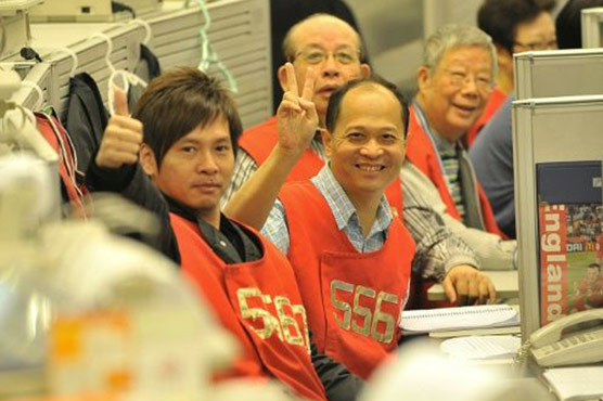 Asia markets up after US jobs but Dollar slips