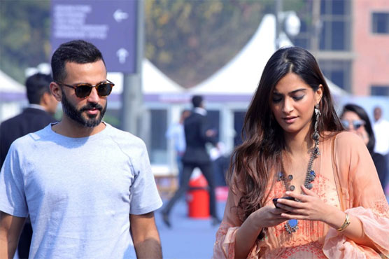 Is Sonam Kapoor getting married with Anand Ahuja?