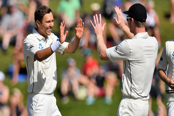 South Africa buoyed as New Zealand lose Boult