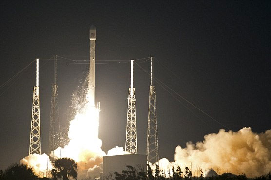 SpaceX launches communications satellite into orbit