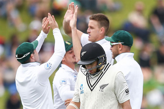 Williamson falls as South Africa apply pressure