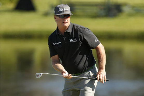 Golf: Hoffman shoots 66 to seize lead at Palmer event