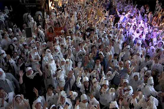 More than 800 people wrap up as mummies to break world record