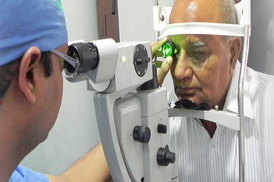Eye diseases in Karachi increasing due to dust: experts