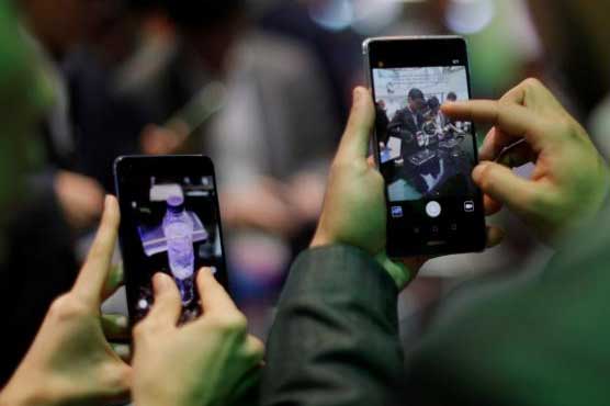 Huawei reports flat profit for 2016, revenues slow