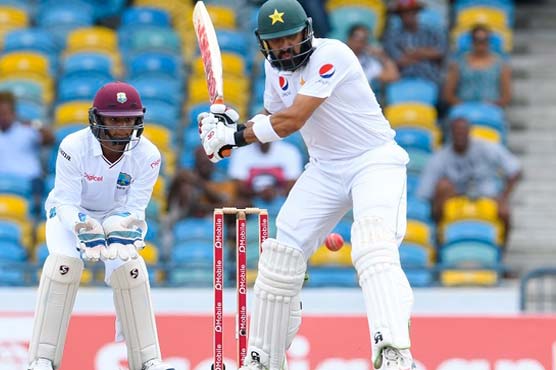 2nd Test: Misbah falls for 99 as Pakistan take lead 