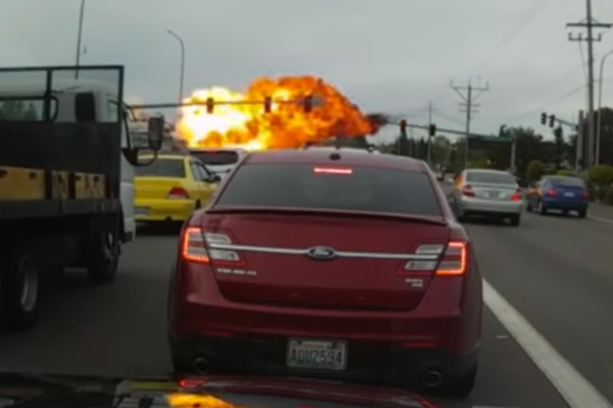 Dashcam captures video of plane crash in Washington