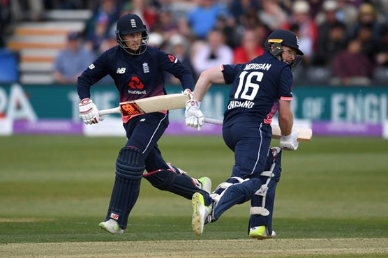 England beat Ireland to win 1st ODI
