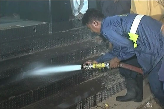 Blaze at market in Karachi extinguished