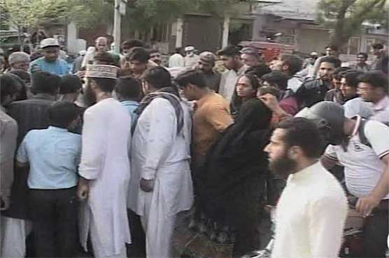 Faisalabad: 7-year-old dies falling in open manhole