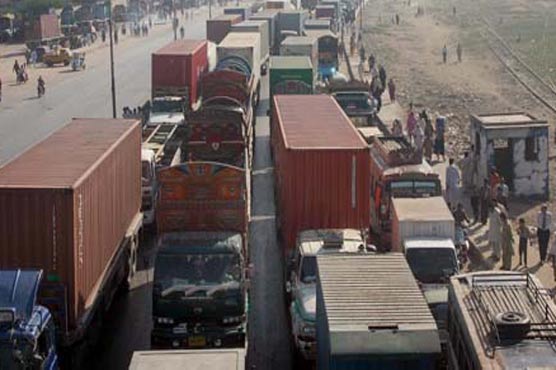 Goods transporters announce to halt supplies in Karachi