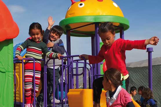 Syrian refugee kids in Lebanon act, direct, 'escape'