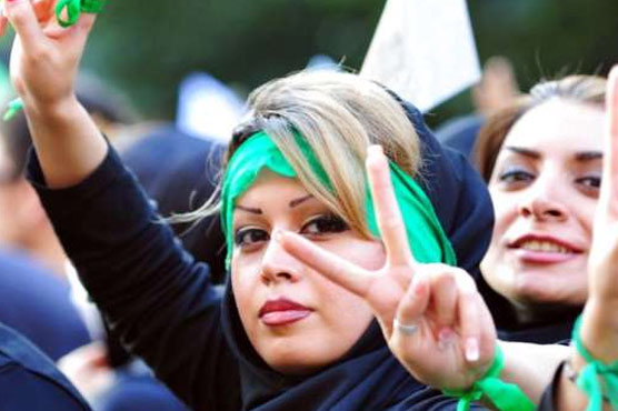 Iran TV uses green screen to bypass headscarf rules