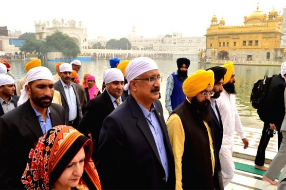 Pakistan Rangers delegation visits Golden Temple in Amritsar