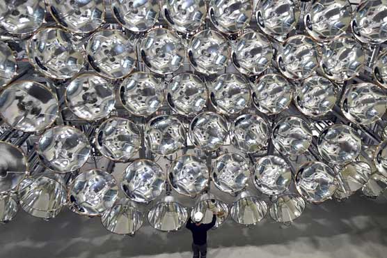German scientists switch on environment-friendly 'artificial sun'