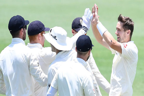 Woakes takes six, Bairstow injury scare for English tourists