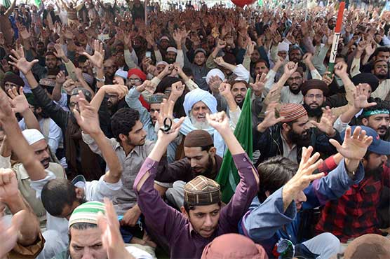 IHC strictly orders religious parties to call off Faizabad sit-in till Saturday