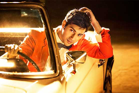 Varun Dhawan served with E-challan over mid-traffic selfie