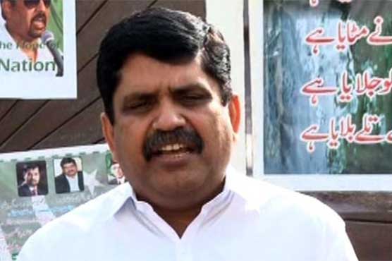 Either Mustafa Kamal or Farooq Sattar is lying: Anees Qaimkhani 