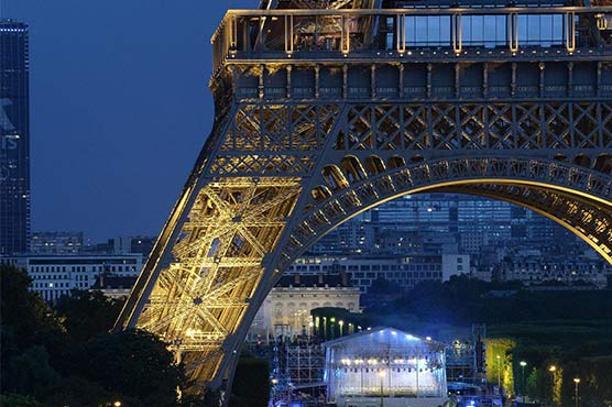 Las Vegas shooting: Eiffel Tower to go dark