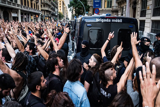 Spain in crisis after police violence in Catalan vote