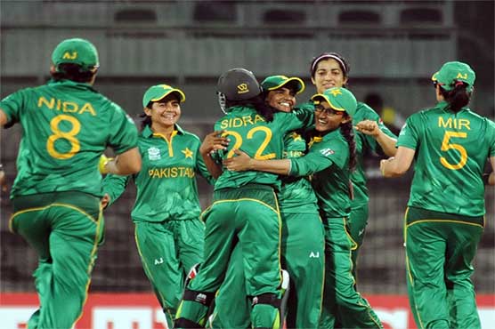 New Zealand coach arrives to train female cricketers