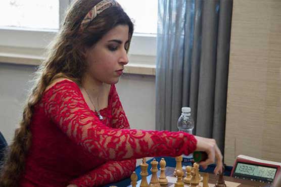 Banned for not wearing hijab, Iranian chess champion will play for U.S.