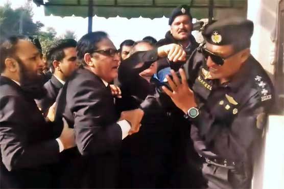 Ahsan takes notice of mismanagement at Judicial Complex, seeks report