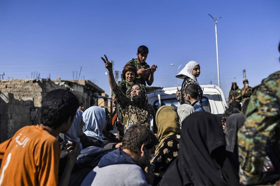 'Final phase' of battle for Raqa as civilians flee under deal