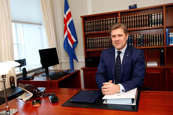 Iceland PM hit by Panama Leaks wins snap election