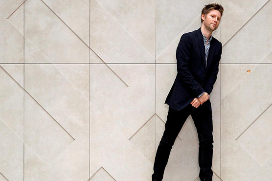 Burberry creative chief to step down in 2018