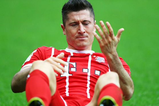 Lewandowski urges Bayern to find new striker