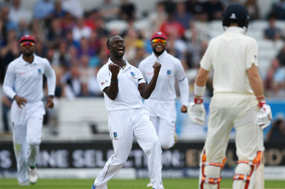 England 194 all out against West Indies, lead by 71