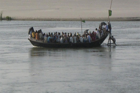 At least 20 dead as boat capsizes in India